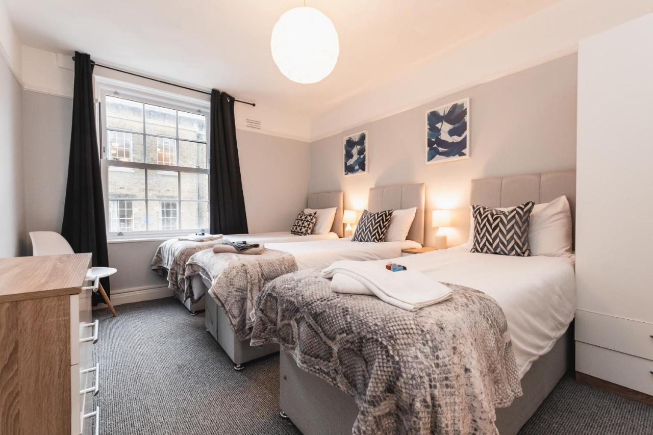 Best Price! Perfect Gunwharf Accommodation - 5 Single Beds Or Kingsize Free Parking Portsmouth Exterior photo