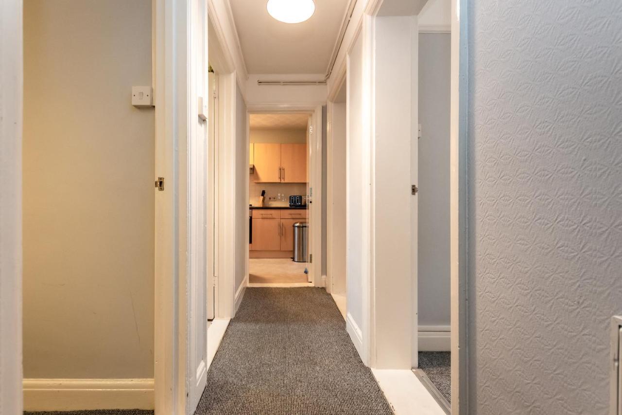 Best Price! Perfect Gunwharf Accommodation - 5 Single Beds Or Kingsize Free Parking Portsmouth Exterior photo